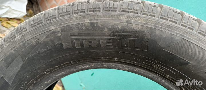 Pirelli Ice Zero FR 215/65 R16C