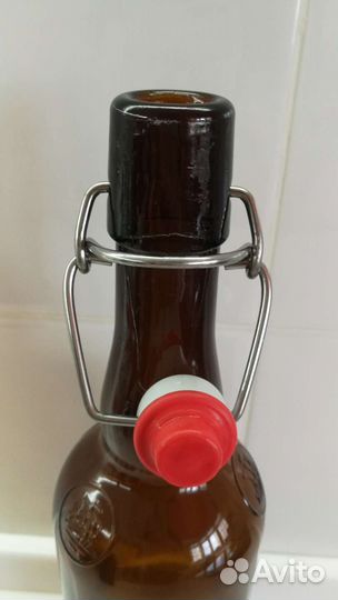 Бутылка с бугельной пробкой