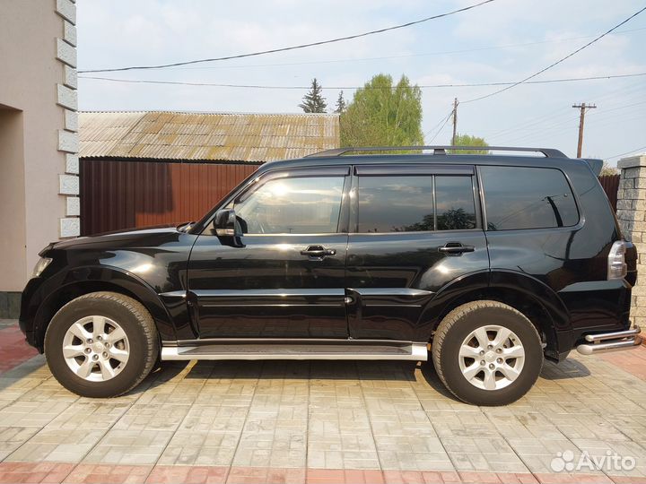 Mitsubishi Pajero, 2011