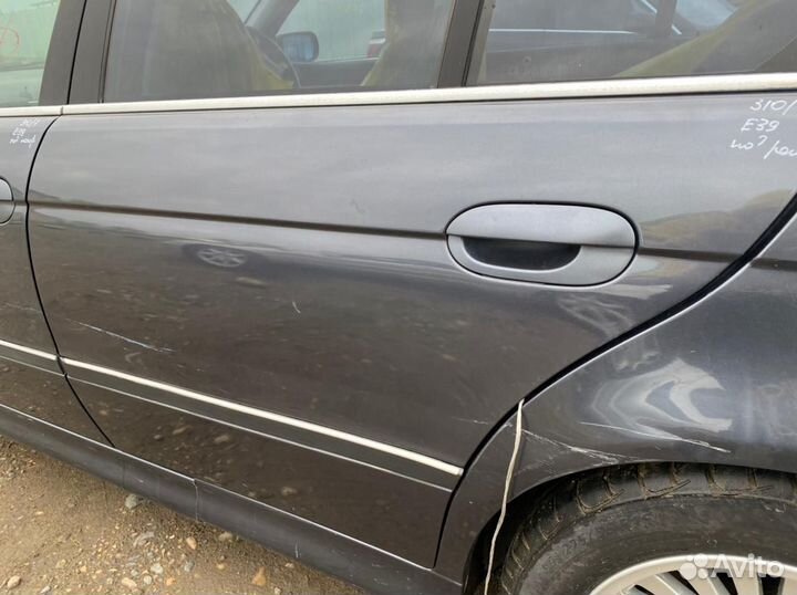 Задняя левая дверь BMW E39 цвет 310/7 дорест