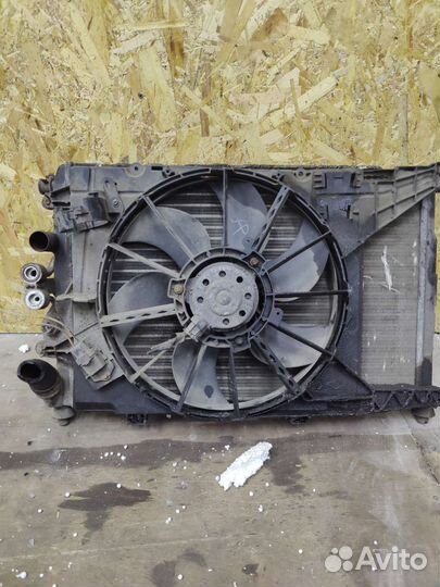 Радиатор с диффузором Renault Megane 1