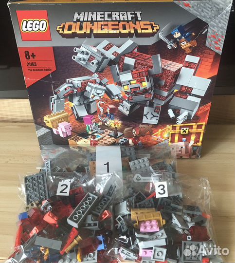 Lego Minecraft 21163 Битва за красную пыль