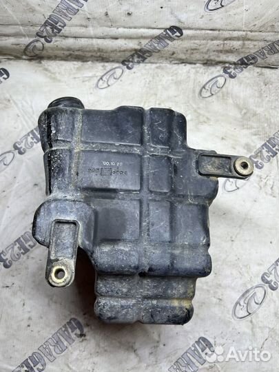 Резонатор воздушного фильтра Nissan Avenir