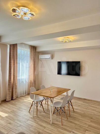 2-к. квартира, 70 м², 1/3 эт.