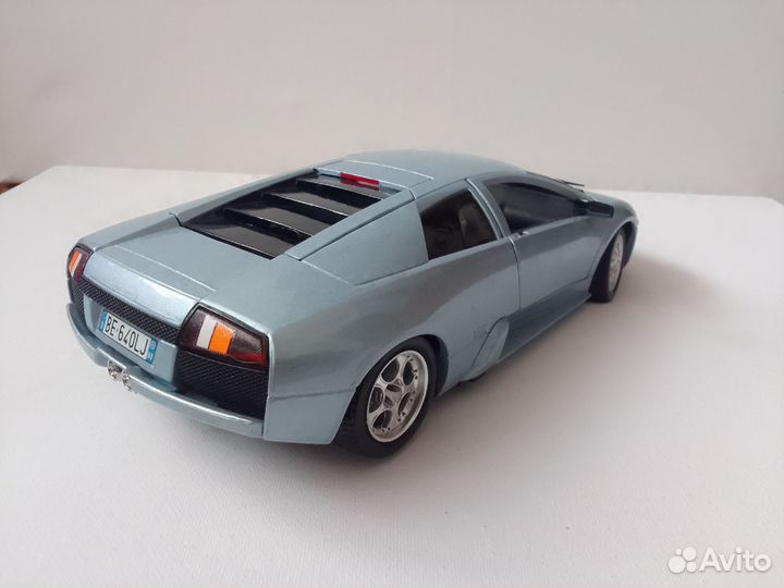 Ламборджини Мурселаго 1:18 Bburago