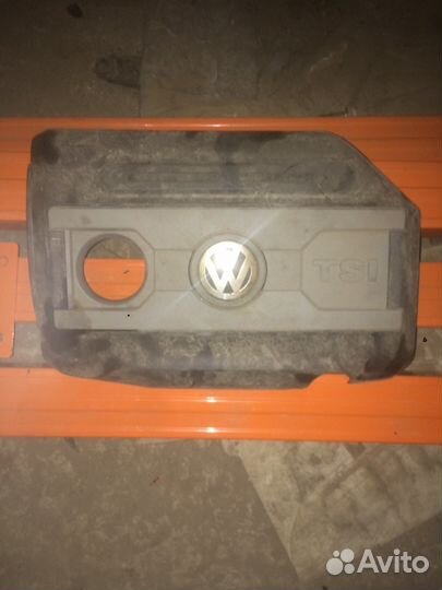 Колпак двигателя фольцваген пасат