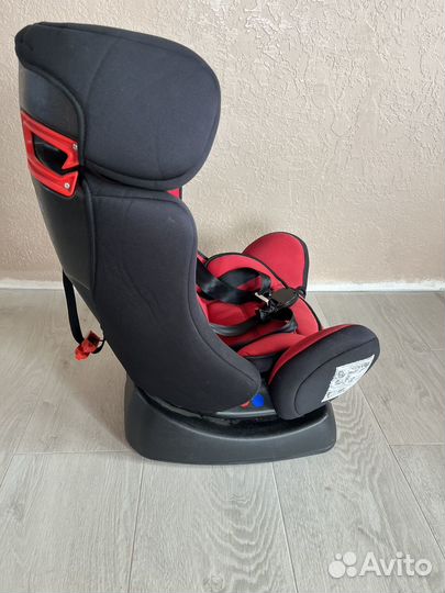 Автомобильное кресло