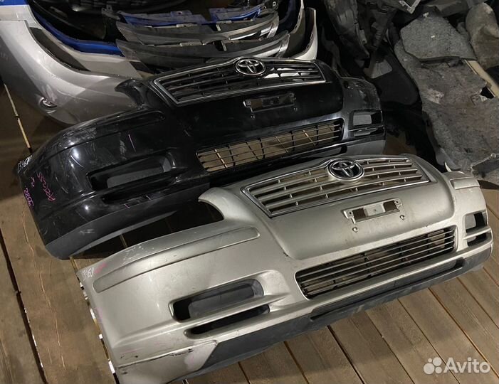 Бампер передний Toyota Avensis T250