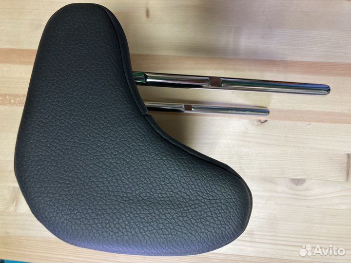 Подголовник сидения задний Opel Astra H 13153287