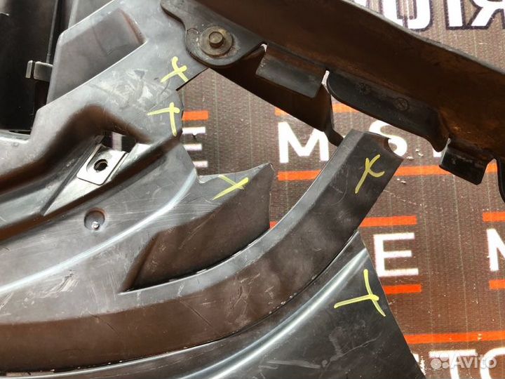 Защита двигателя передняя правая Bmw 7-Series