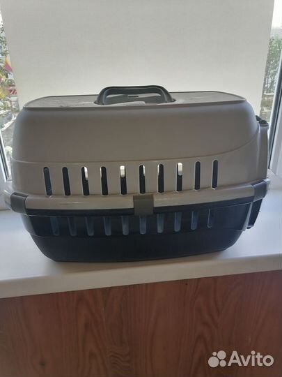 Переноска для кошек и собак