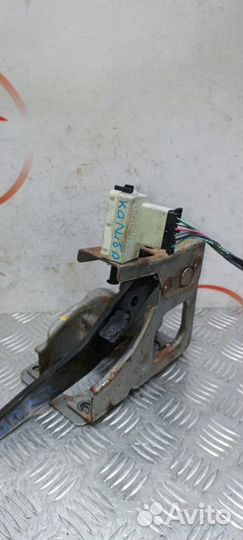 Педаль тормоза Dodge Caliber SUV 2.0 ECN 2006