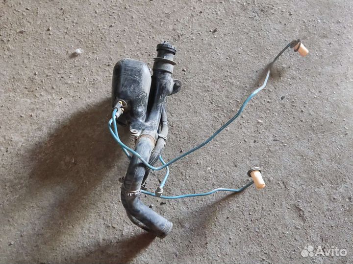 Заливная горловина Alfa Romeo 166