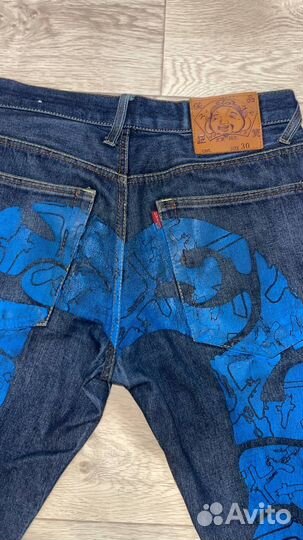 Джинсы evisu