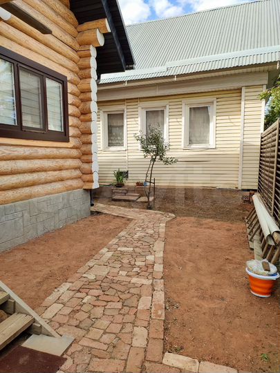 Коттедж 180 м² на участке 7 сот.