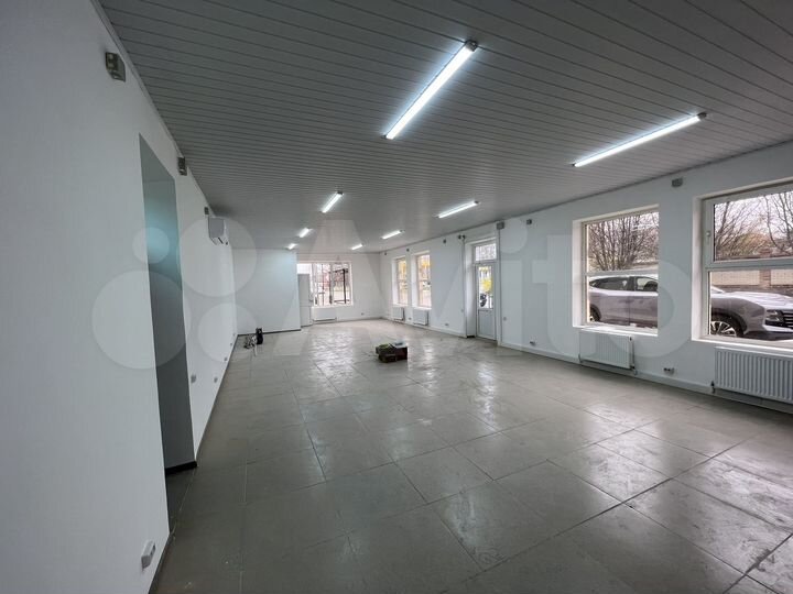 Торговая площадь, 81 м²