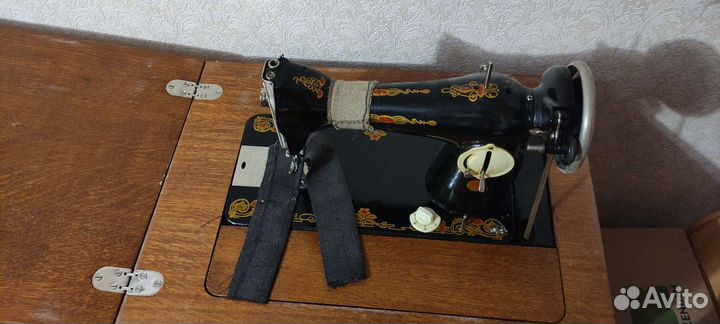 Швейная машина Подольск ножная