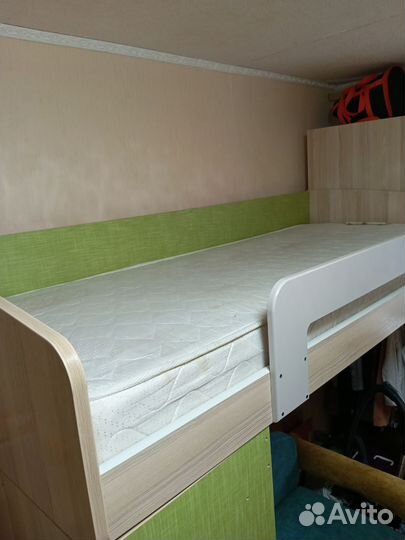 Двухярусная кровать бу