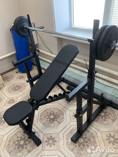 Скамья для жима со стойками и штангой