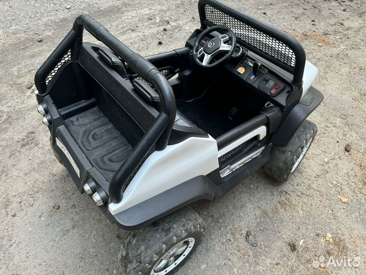 Детский электромобиль джип