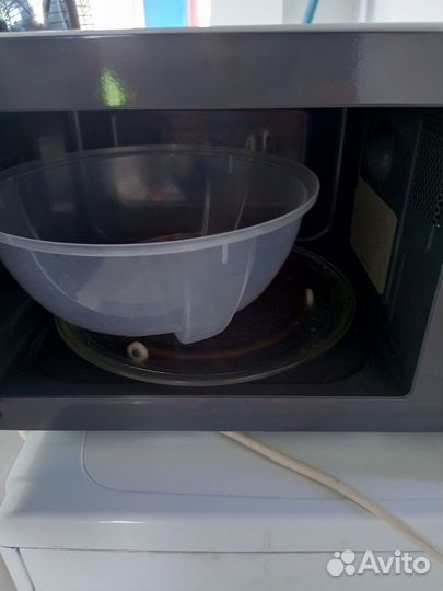 Микроволновая печь Midea бу