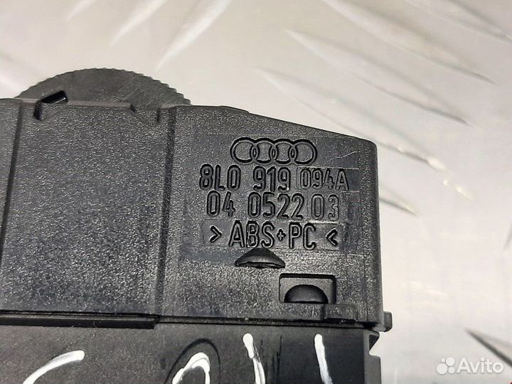 Кнопка корректора фар Audi A3 8L 1996