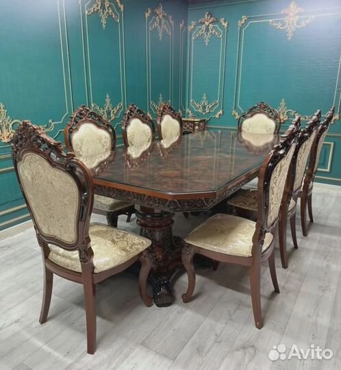 Кухонный стол со стульями на кухню