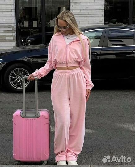 Спортивный костюм