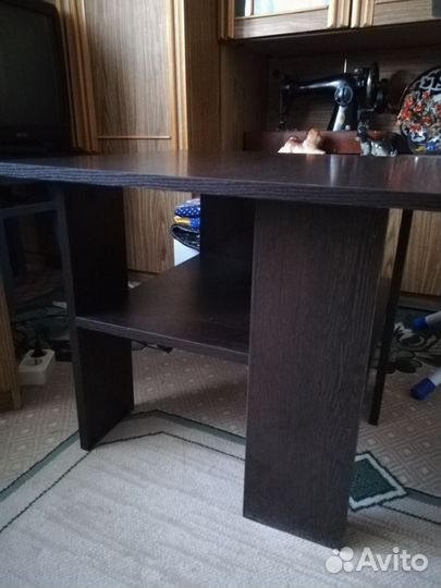 Журнальный столик