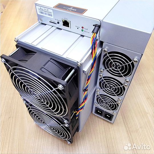 Асик майнер Antminer S19 xp 134 T