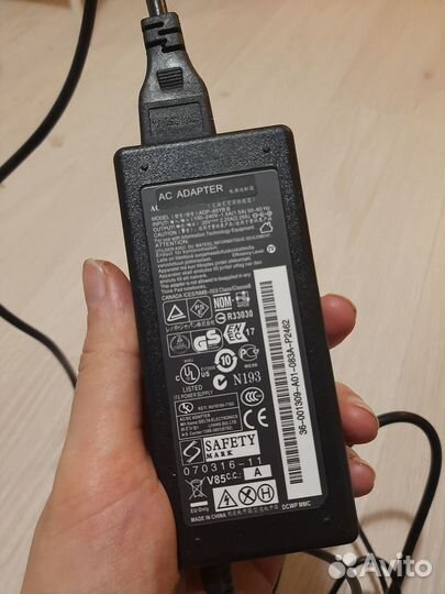 Зарядное устройство для ноутбука