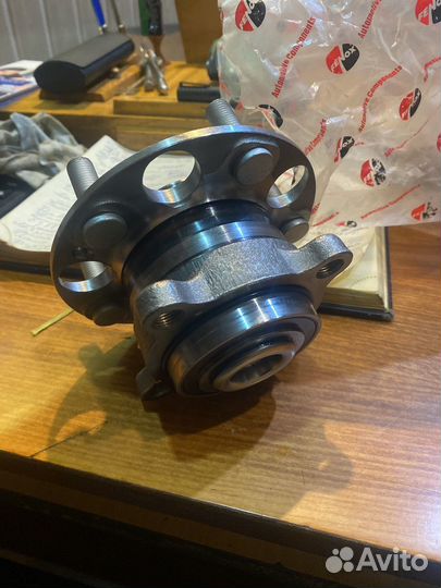 Задний ступичный подшипник на хонду аккорд Fenox