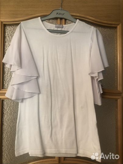 Две школьные блузки