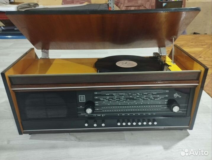 Радиола Урал 111
