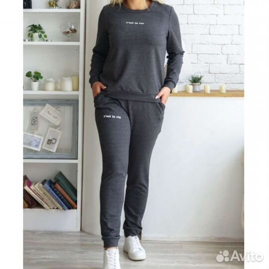 Костюм спортивный