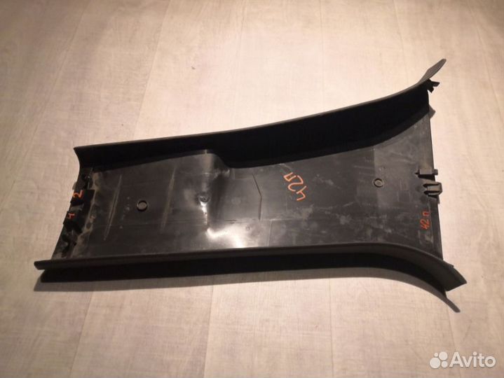 Обшивка стойки правая Renault Megane 2 1.6 K4MT760