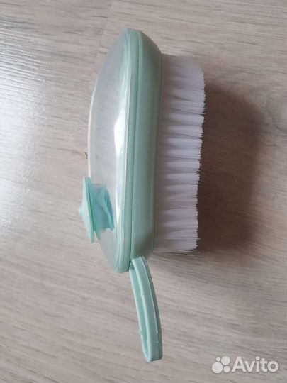 Щетка для чистки одежды с моющим