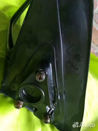 Левое зеркало toyota corolla