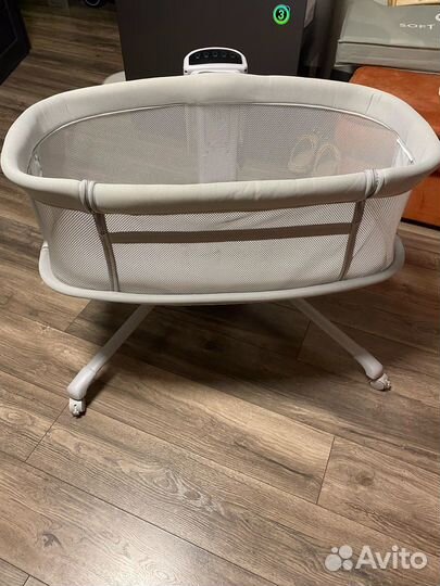 Детская кроватка с укачиванием