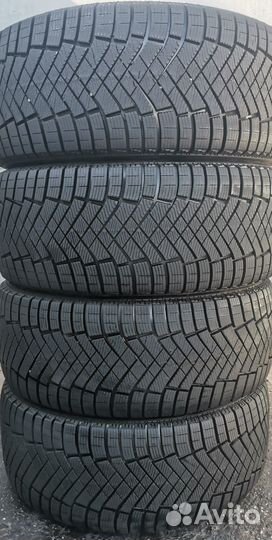 Pirelli Ice Zero FR 255/45 R20