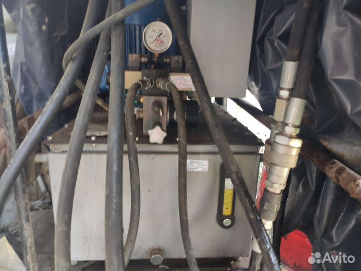 Станция для натяжения стальных тросов