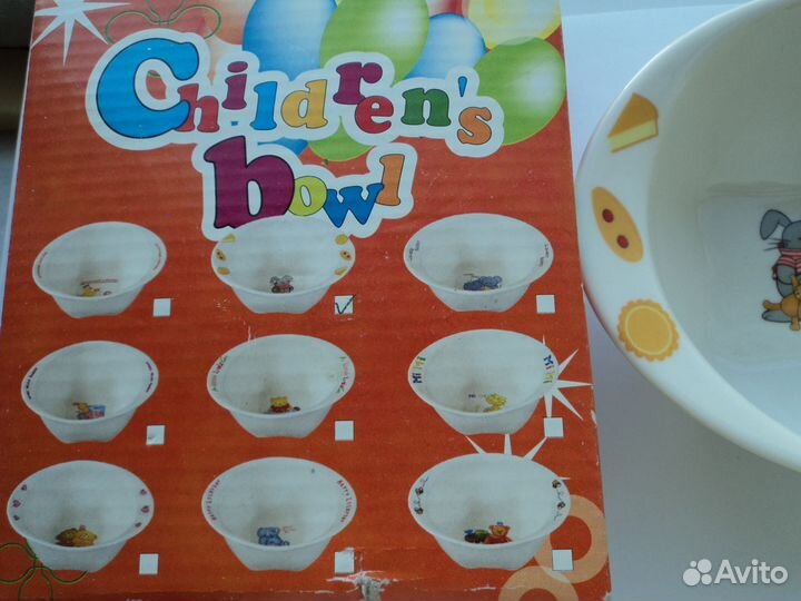 Тарелка для кормления малыша. Для каши и супа