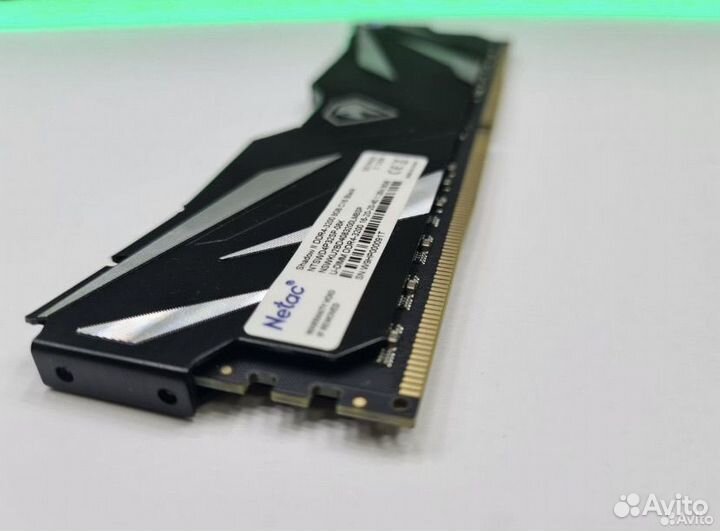 Оперативная память DDR4 Netac Shadow 2 3200MHz