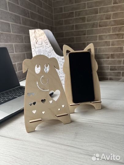 Подставка под телефон