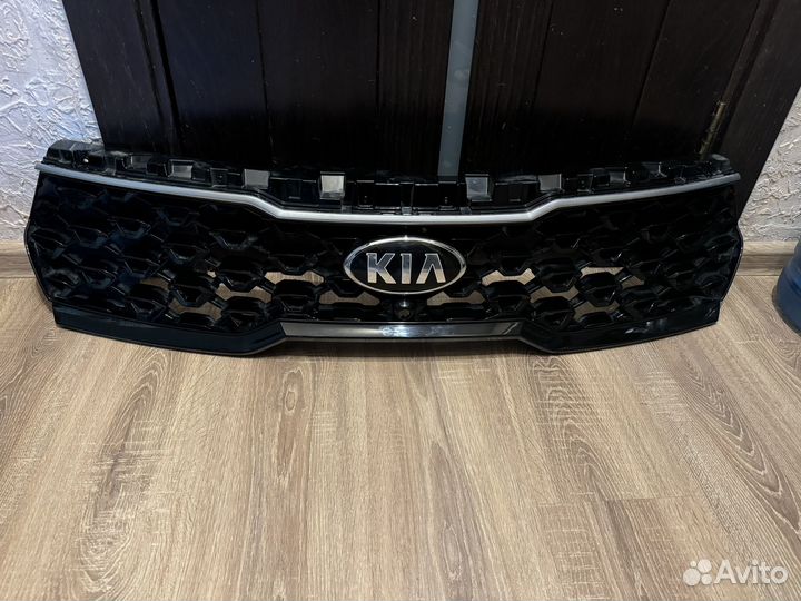 Решетка радиатора kia sorento 4