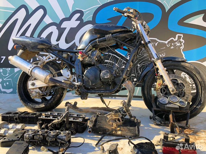 На разборе Yamaha FZ 400 Fazer 1997г