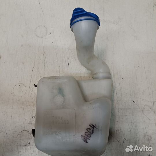 Бачок омывателя лобового стекла Audi 100