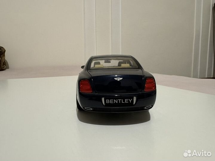 Коллекционные машинки 1:18 bentley