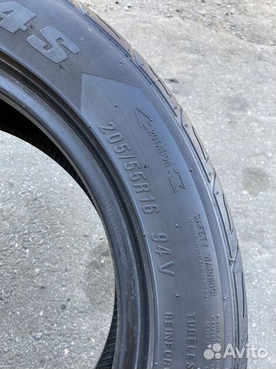 Maxxis MA-Z4S Victra 205/55 R16