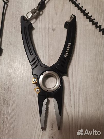 Плоскогубцы Simms Guide Plier